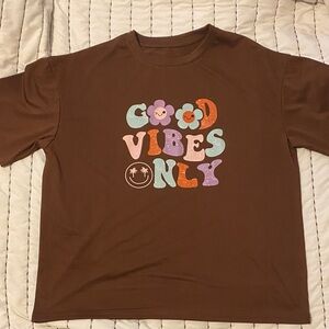 ‘Good Vibes Only’ Shirt